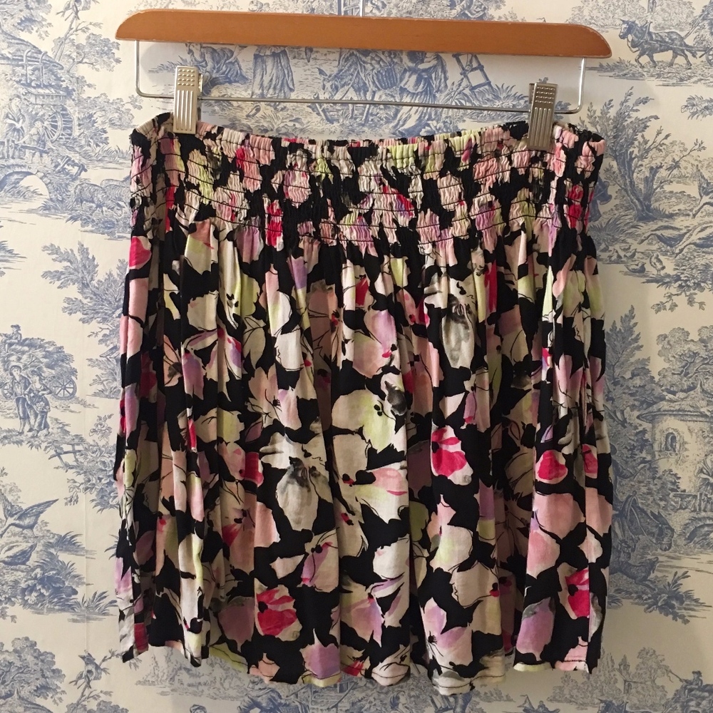 Express Floral Mini Skirt Size Medium